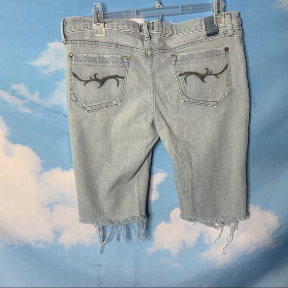 Gold Sign- Light Wash Cut Off Denim Shorts size 31 - Picture 5 of 13